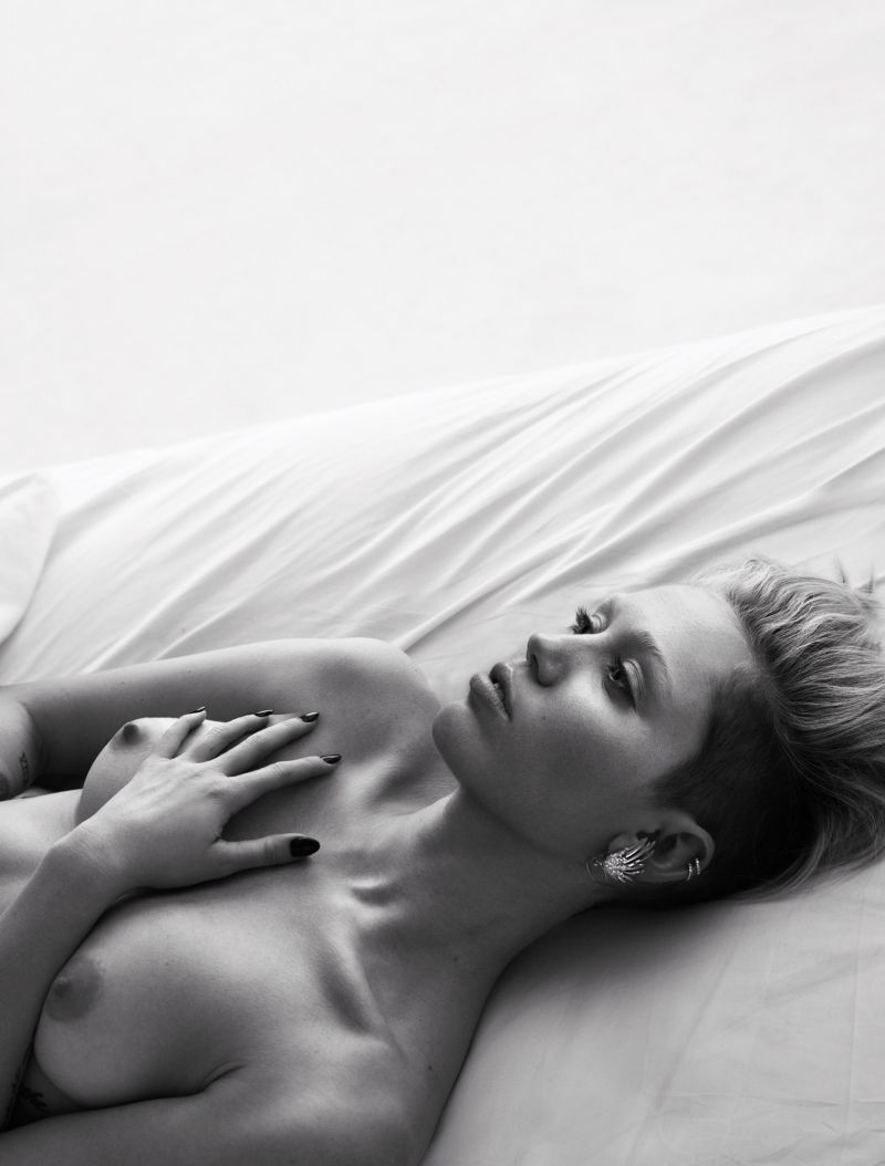   (Miley Cyrus)
