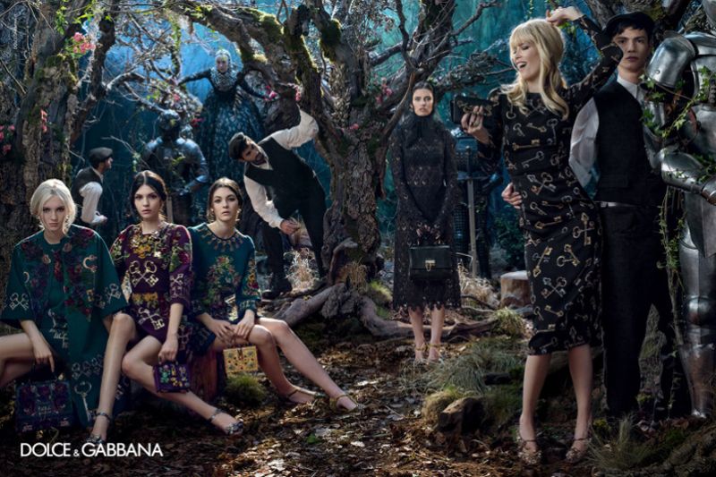   (Claudia Schiffer)  Dolce &amp; Gabbana